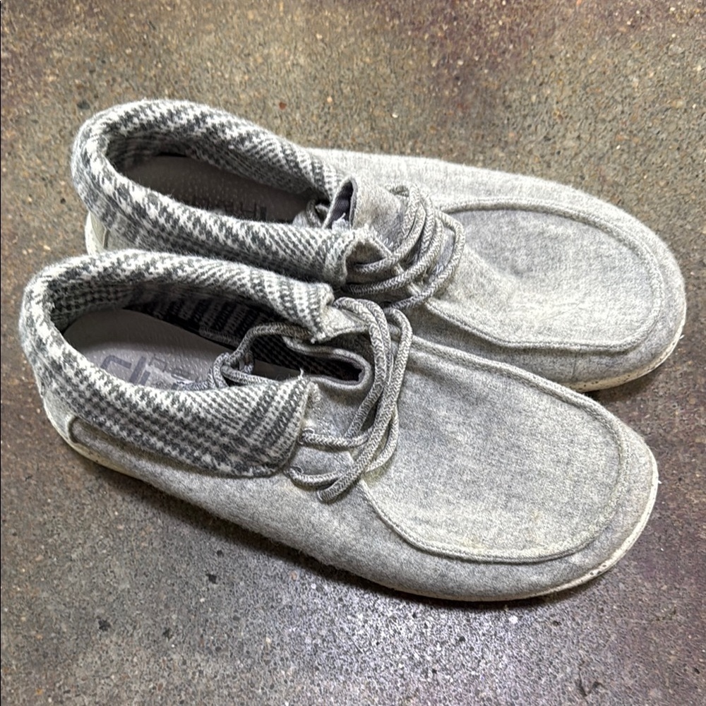 Hey Dude Shoes - Picture 2 of 4